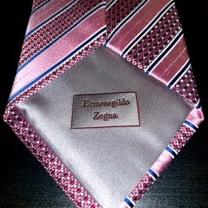 Ermenegildo Zegna Pink Tie with White and Blue Stripes. 59” Never Worn